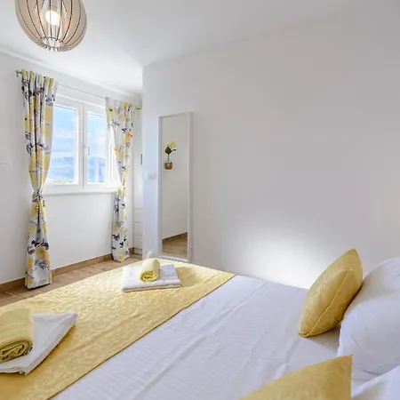 In Splitska-supetar With Wifi Casa vacanze Splitska