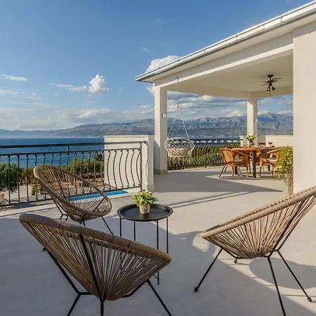 In Splitska-supetar With Wifi * Splitska