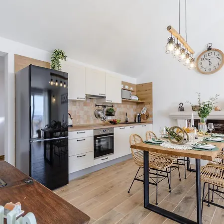 Amazing Home In Splitska-Supetar *