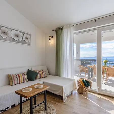 Amazing Home In Splitska-Supetar Дом отдыха