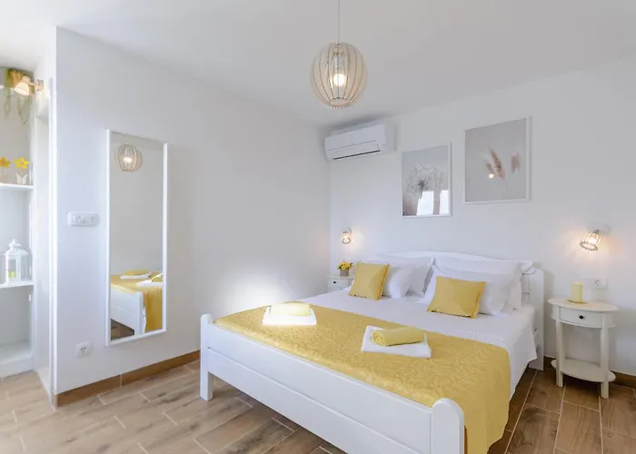 In Splitska-supetar With Wifi * Splitska